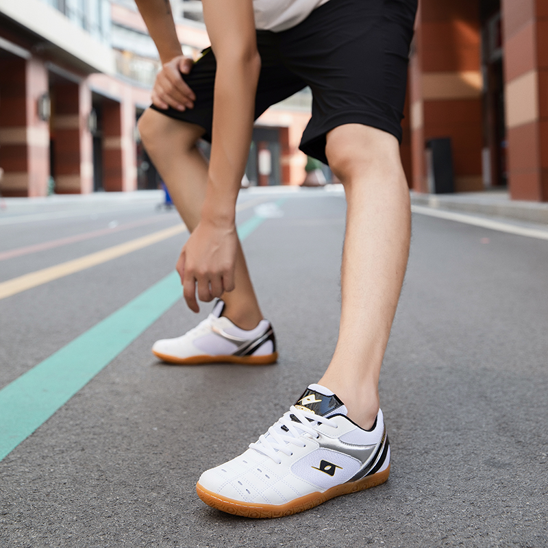 أحذية تنس طاولة احترافية للرجا - مراجعة Badminton Center وسعره